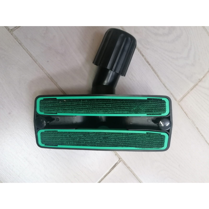 SPAZZOLA UNIVERSALE A VITE PER TAPPETI